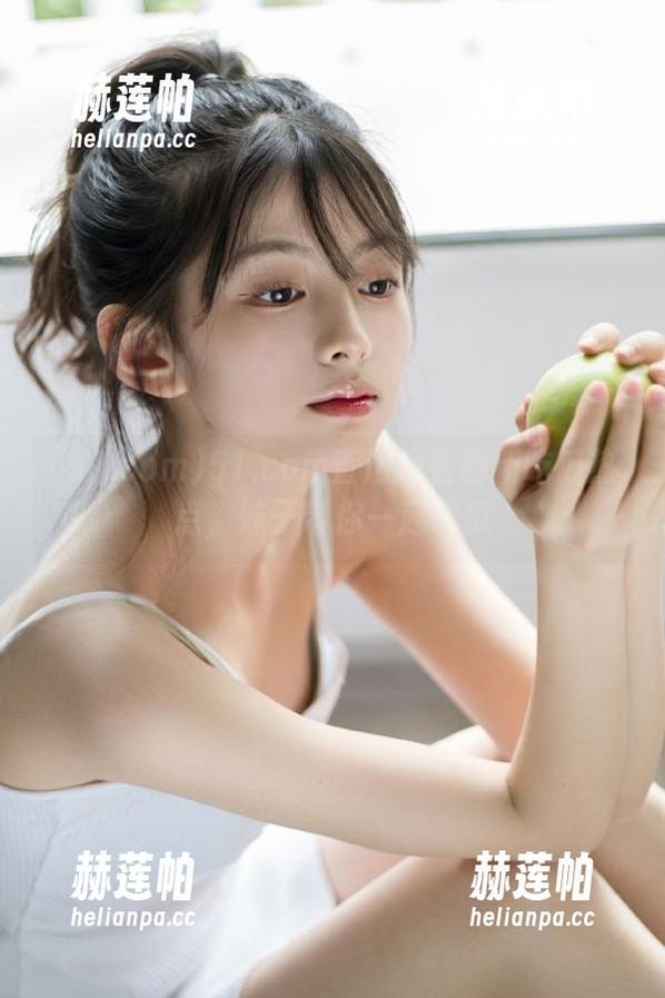 51.com直达观看最新吃瓜热点，妹子带你一起嗑瓜