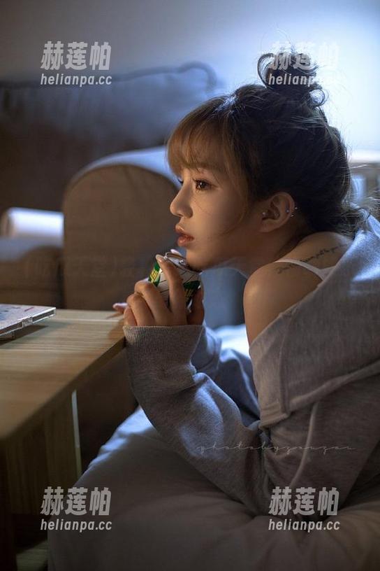 轻松直达吃瓜天堂，畅聊娱乐最新动态
