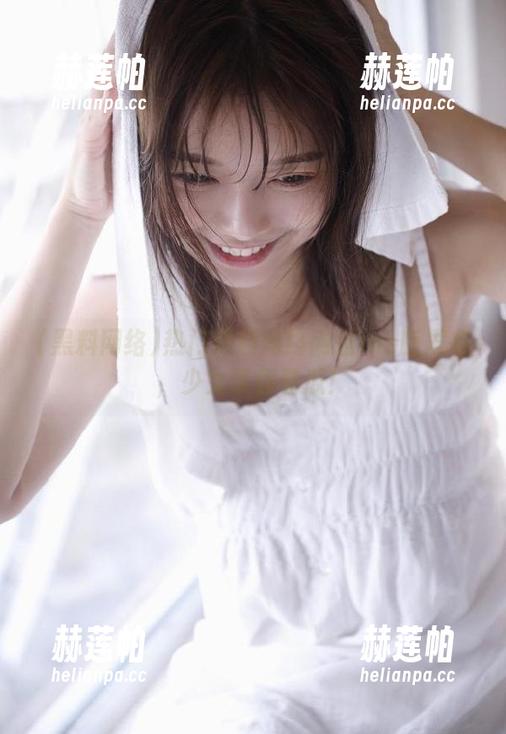 热门黑料网络网址ios版发布，少女带你看瓜！